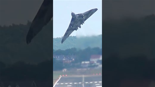 Vulcan Howl Wingover Takeoff