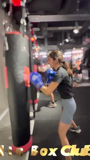 Boxing girls training hard 🥊 #boxingcombination #boxing #fightprep #boxingtraining #bucharestboxing