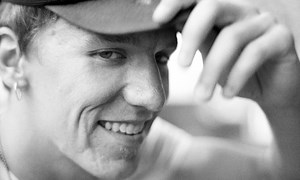 “He Liked How I Saw the World Through A Camera”: Photographer JJ Gonson Talks Elliott Smith And Capturing A Scene