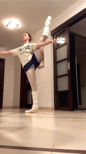 An old adagio clip #ballerina #holisticballet #balletdance #ballet #adagio #pointeshoes #pointe