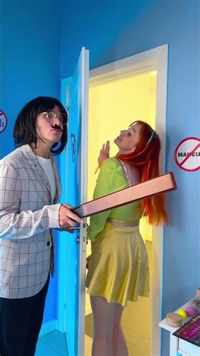 MAKEUP MAGIC: SNEAKY PRANKS & FUNNY HACKS! 🎉💋 #shorts