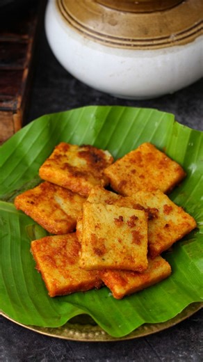 Arya on Instagram: "Soft Malabar style Kinnathorotti steamed perfectly in my @instanthome.in instantpot electric pressure cooker 🤍 Ingredients Raw rice / Pachari – 1 cup Cooked rice – ½ cup Fresh coconut (grated) – ½ cup Fennel seeds – ¾ tsp Cumin seeds – ¼ tsp Shallots – 3–4 Salt – to taste Water – as needed Coconut oil – 1 tsp (for greasing) Method Soak rice Wash and soak raw rice for 4–5 hours. Drain. Grind batter Grind soaked rice, cooked rice, coconut, fennel seeds, cumin seeds, shallots a