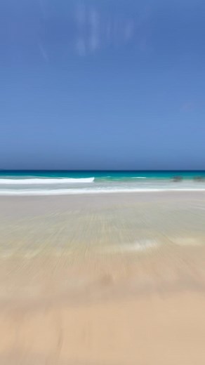 Boa vista 😎 Quel sera votre endroit préféré à Boa Vista ? ✈️ Venez découvrir les paysages à couper le souffle et la culture locale. 😍 Désert de Viana Morro de Areia Varandinha Provoação Velha Santa Monica Produits locaux Route 66 Villages du Nord Phare de Morro Negro Sal Rei Épave du bateau Santa Maria Artisanat local Rabil 😍 👉 Nous sommes une petite entreprise locale — n’hésitez pas à visiter notre page Facebook ou à nous contacter. Evandro Lima : 238 956 79 04 🇬🇧🇫🇷🇪🇸🇵🇹🇮🇹🇨🇻 | Bo