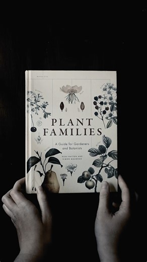 nature books for the wild-hearted 🖤🌲🌿