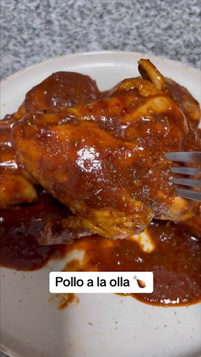 Pollo a la Olla: Receta Peruana Deliciosa y Fácil de Preparar