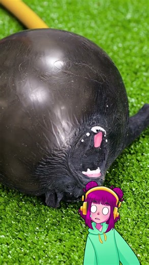 SQUISHY WATER FUN! 🌊🤪 Unleash the Cool Tool Magic!