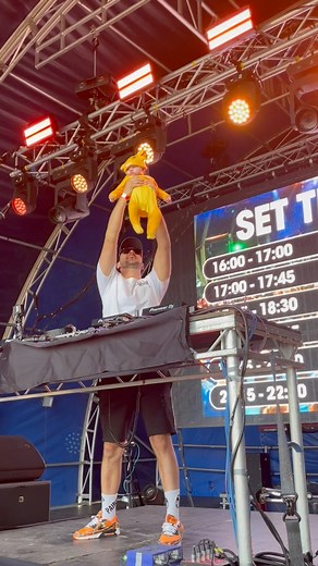 1.7K reactions · 88 shares | SO THIS HAPPENED! What a way to open my DJ set for Ella Henderson’s homecoming show last night. We are all connected in the great circle of life. Zayn stole the show!  #djset #music #EllaHenderson #fypシ #viralreelsシ #circleoflife #lionking #newborn #loveyou | Ryan Swain | Facebook