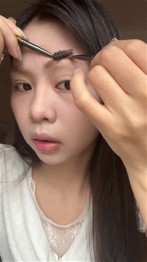 Cách làm lông mày tự nhiên với mẹo sửa chữa hiệu quả