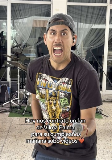 Cumpleaños con imitador de Vilma Palma