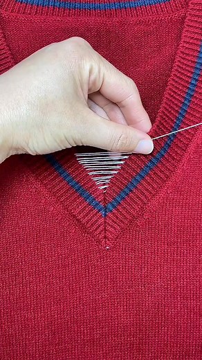 2M views · 12K reactions | V neck 瑱瑱 #embroidery #design #tutorial #crafts #stitch #handembroidery #creative | Hand Embroidery Designs by Priyanka | Facebook