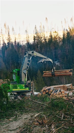 Excavating, paving, finishing - Papé Machinery has the machines you need to complete a road construction project from start to finish. #PapeMachineryConstructionAndForestry #RoadConstruction | Papé