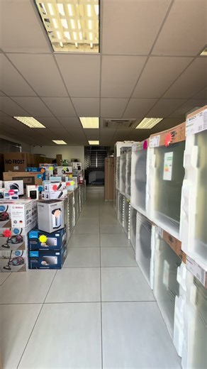 Real stock. Real warehouse. Real savings on top appliance brands. Follow Direct Deals 👀 #DirectDeals #ApplianceDeals #HomeUpgrades #BoschSA #shopsmart