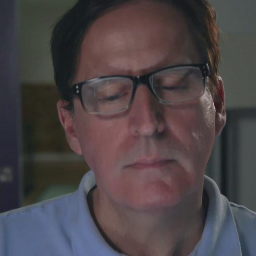 Thomas chats with NCI's Cancer Information Service