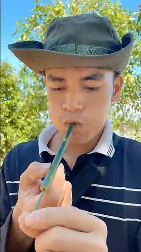 Survival Skills: Make a Bamboo Horn to Scare Off Wild Animals #ohd #survival #skills #bushcraft