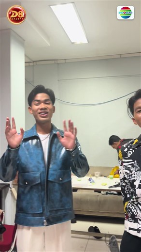 Bestie! Yuk kita dengerin perasaan para peserta di Final Audition D’Academy 8 Group 1 sebelum tampil di depan dewan juri😆 Jangan lupa saksikan perjuangan para peserta di Final Audition D’Academy 8 Group 1 malam ini pukul 19.00 WIB LIVE hanya di Indosiar dan @vidiodotcom . . #DAcademy8Indosiar #IndosiarBawaDangdutBerkelasBerkualitas #Indosiar