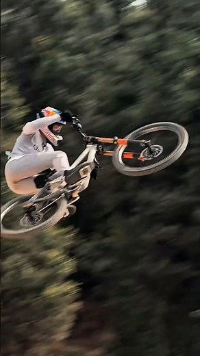 😱 World's Most Impossible Cycle Stunt! 🚴🔥 #Shorts #CycleChallenge #EpicStunt #Viral #TrendingNow