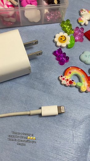 Ideas para decorar tu cargador de celular
