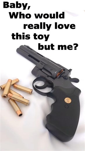 "COLT PYTHON" Airsoft Gun By TOKYO MARUI