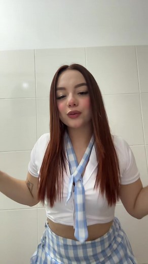 o sea imposible que de halloween solo tenga videos y no fotos 😔