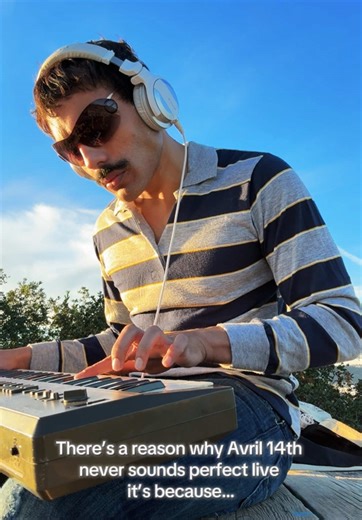 Of course I decided to learn one of the hardest chord progressions for my music theory class. 😍😵‍💫 I’m working through Avril 14th by Aphex Twiw & now I understand why it’s so hard to play perfectly by hand… Fun fact ( thanks josh for telling me) the piece was programmed to be performed on a Disklavier (a player piano), meaning the notes were programmed, not physically played first! That’s why it sounds so good!! Follow my struggling journey as I finish learning this and try to make it feel ri