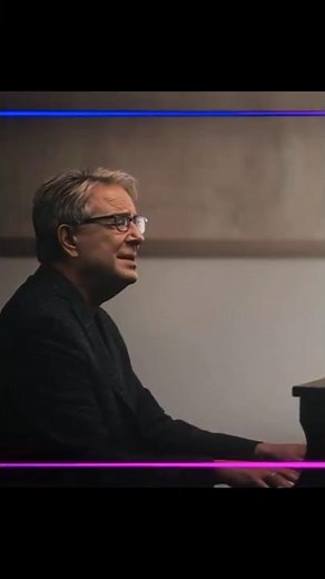 Don Moen Singing What A Beautiful Name Is Jesus/ Live Concert/Live Video#praiseandworship #ytshorts