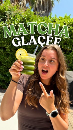 Roro 👩🏼‍🍳 on Instagram: "LA recette de matcha à tester pour cet été ! 🍋 Ingrédients : 1 cac de matcha, 10 cl d'eau chaude, 1 boule de glace au citron, 25 cl d'eau pétillante"