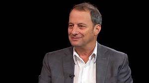 VIDEO: Identity Politics and the Decline of American Institutions with George Packer - Conversations with History