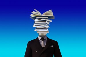 Cómo escribir el análisis de un libro: 10 claves 📚 - Actually Notes Magazine