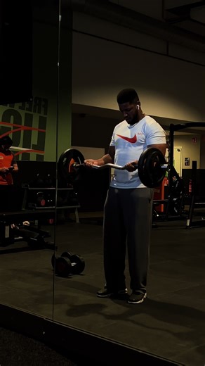 The EZ Arm Curl Bar: A Key to Effective Arm Workouts