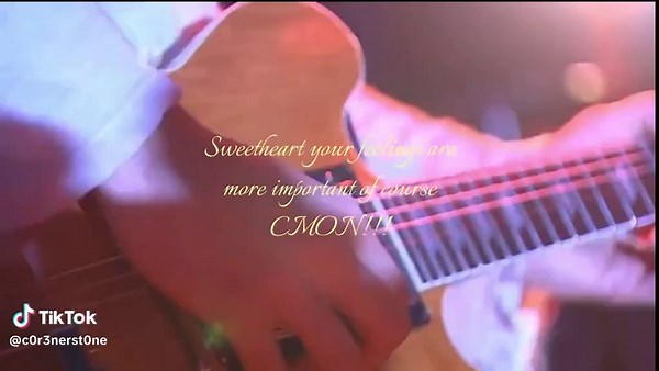 Powerful Performance of Razorblade by The Strokes