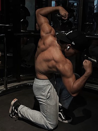 Mastering Classic Physique Poses for Men