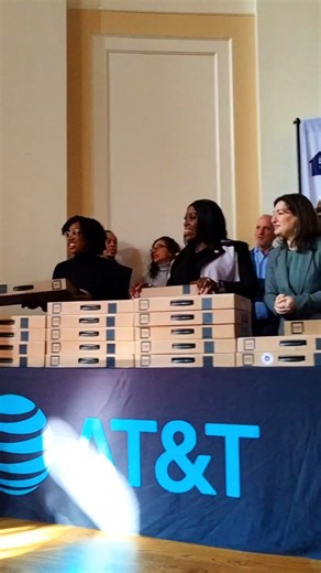 Bronx Community College on Instagram: "💻 Today was the #LaptopGiveaway at BCC! This was not just about expanding digital access—it's about unlocking human potential. A huge thank you to @ATT, @theknowledgehouse & @bxedc for investing in the future of #TheBronx! #BroncoStrong #BCCProud #DigitalEquity #RedefineWhatsPossible @CUNYedu @YudelkaTapia @NYCCouncil @bronxbpgibson @bcc_cares"