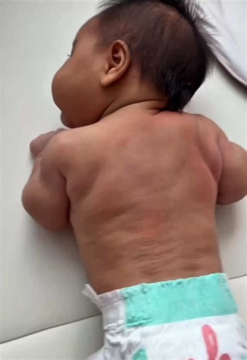 That back better than mine #boeshi #real #relatable #baby #babies | boeshi