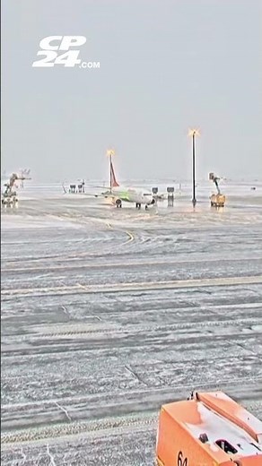 Pearson Airport de-icing teams busy today as flurries continue