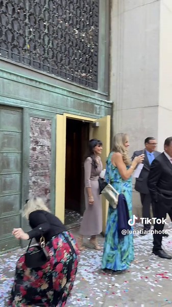 NYC city hall elopement, love in the air #nycelopement #cityhallwedding #civilceremony #cityhallelopement #nycbridetobe