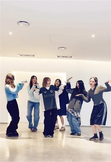 Newjeans with IU 🤍 #NewJeans #IU | new jeans