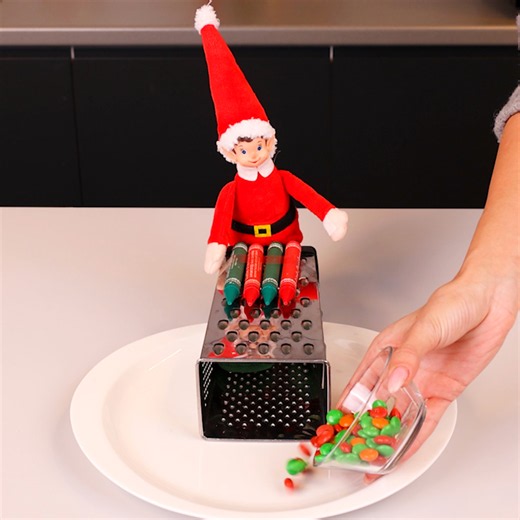Kids will love this Elf on the Shelf setup 🧝🎄