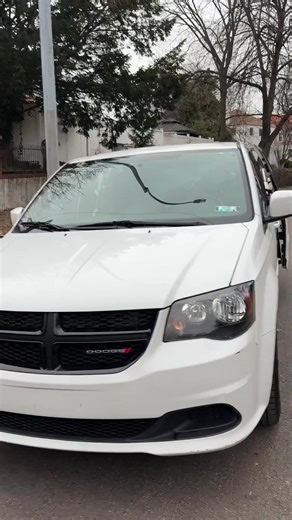 2016 Dodge Caravan - Family-Friendly Car for Sale