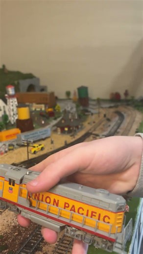 AHM Union Pacific GP7 #railtrack #railroad #railway #train #modelrailroad #railfan #modelrailway