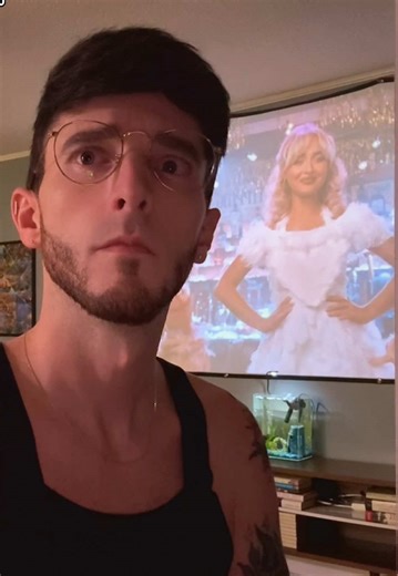 I remember watching the Ice Age movies as a kid/teenager and not fully understanding why certain scenes hit so hard, but when “Mammoths” played, I felt it. The music carried the loneliness, the hope, the quiet emotion underneath everything. That movie wouldn’t be what it was without that score. It gave it heart #nostalgia #iceage #millennial #johnpowell #music