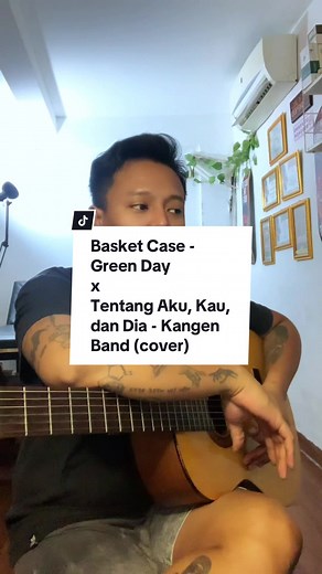 Jammin' Lagu Basket Case di Studio Tattoo