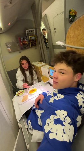 Surprising My Girlfriend with First Class Emirates Seat to Dubai