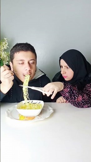 ضاع عمرنا وإحنا بناكل الاندومي غلط ⁉️😱😲