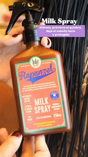 ¿Soñás con un cabello largo y fuerte como Rapunzel? 👑✨ Con el Tónico Rapunzel de Lola From Rio vas a estimular el crecimiento, fortalecer la raíz y devolverle vitalidad a tu melena. 🌿💖 | Mundo Cosmético
