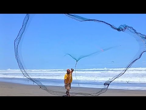 Cómo Lancar Lanzar una ATARRAYA de Pesca de forma más fácil desde cero en orilla del mar agitado