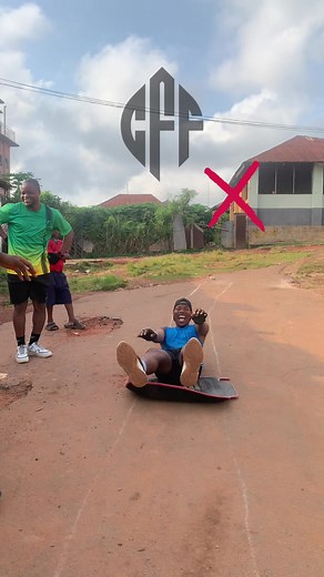 This is really hard! Can you do it ?? Let know in the comment section #challengeyourlimits #flexibility #challengeyourbody #fitbody #strongbodystrongmind #funnymoments😂