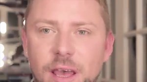 45K views · 799 reactions | How to LIFT the eye and clean up mistakes! Full Link Below! https://www.youtube.com/watch?v=RCmZ1O0ku5Q | Goss Makeup Artist | Facebook