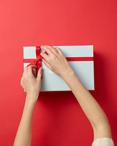 Chez fresh, on adore les cadeaux ! Composez votre bluebox fresh pour les fêtes pour vous gâter, vous et vos proches ! 💝🎅 | Fresh