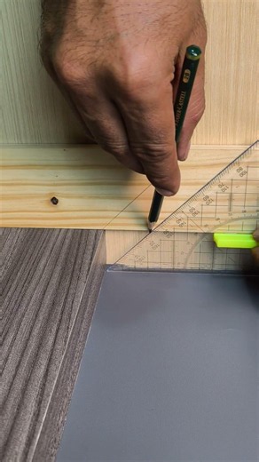 Easy Way to Measure Board Angles #Woodworking #Carpentry #WoodworkingTips #Joinery #TrimWork #diy