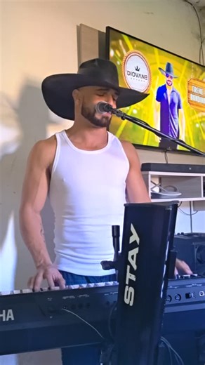 DIOVANE SEVERO | O RITMO QUE CONTAGIA! #diovanesevero #relarela #mexeabundinha #ocantordorelarela #aientãoeuchorei | Instagram